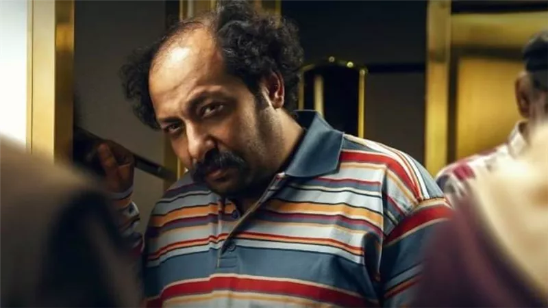 محمد ثروت يجسد دور غير كوميدي لدكتور مصاب بمرض نفسي في مسلسل بين السما والأرض رمضان 2021