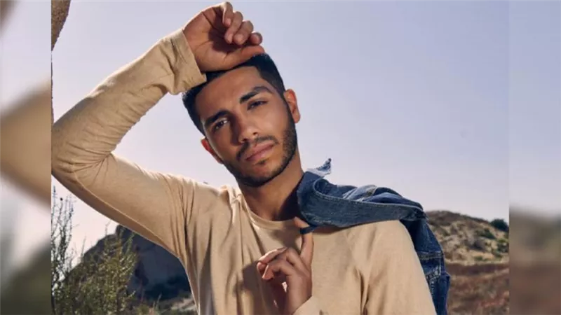 مينا مسعود يرفض الاستعانة بدوبلير في فيلم في عز الضهر ويخاطر بنفسه فى أخطر مشاهد الفيلم