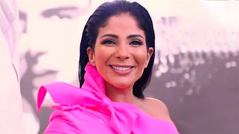 بعد نجاح مسلسل لعبة نيوتن .. مني زكي تبدأ تصوير فيلم القاهرة مكة في أغسطس القادم 