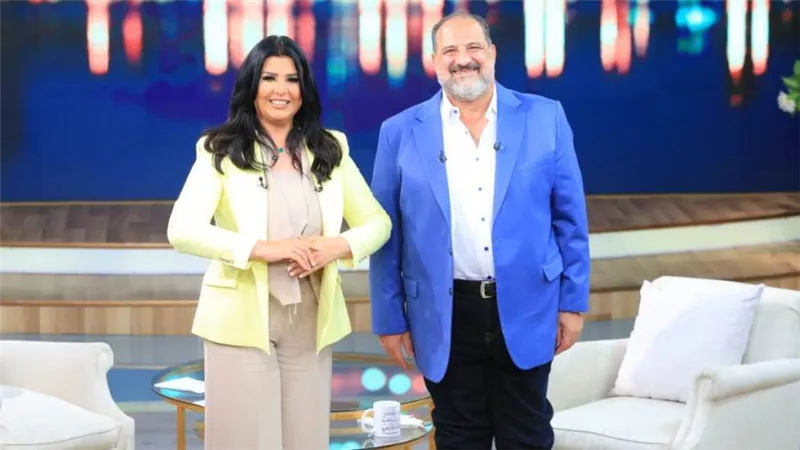 لأول مرة .. خالد الصاوي يكشف أسرار مسيرته الفنية لـ منى الشاذلي فى حلقتي الخميس والجمعة من برنامج معكم