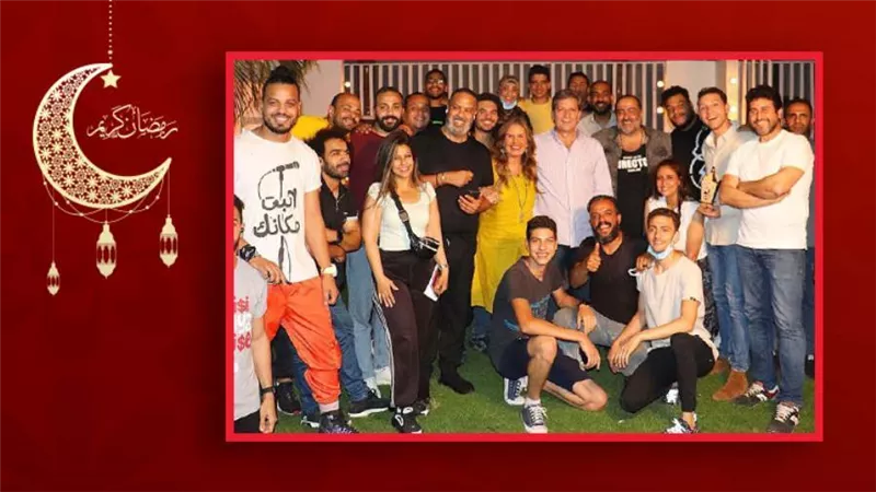 بالصور .. يسرا تحتفل بانتهاء تصوير مسلسل حرب أهلية بحضور زوجها خالد سليم