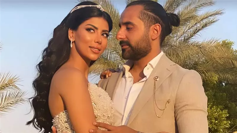 كارولين عزمي تحتفل بخطبتها على رجل مستحضرات التجميل بيشوي ويليام 