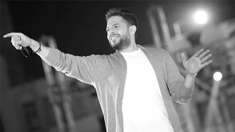 محمد حماقي ينتهي من تصوير بوستر ألبومه الجديد في دبي ويطرحه أول أغسطس