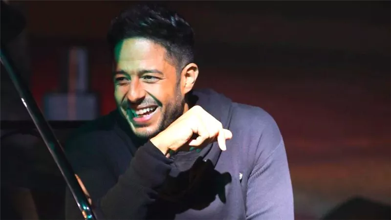 محمد حماقي يحقق 6 ملايين مشاهدة في 6 أيام بـ أغنيته زيها مين 