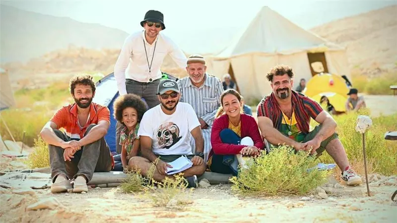 بيتر ميمي ينشر أول صورة من كواليس فيلم من أجل زيكو مع منة شلبي وكريم محمود عبدالعزيز