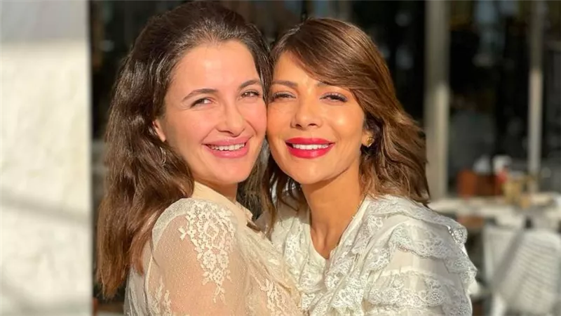 ابنة أصالة تهنئها بزواجها من فائق حسن : عروستنا الحلوة الله يسعدك يا أمى وبنتي 