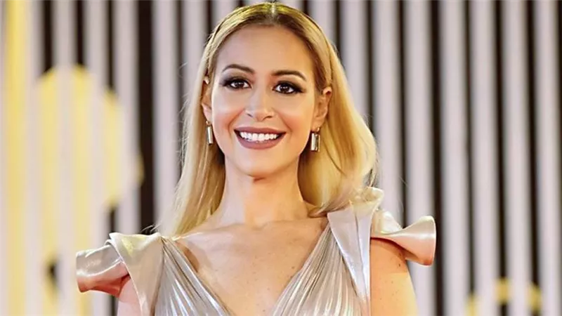 منة شلبي بعد ترشيحها لجائزة الإيمي : شرف كبير إني أكون أول ممثلة مصرية وعربية مرشّحة للجايزة