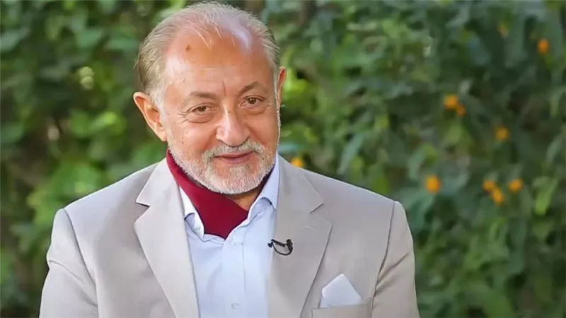 نجل عبد العزيز مخيون : والدي غادر المستشفى وعاد للمنزل وحالته الصحية مستقرة