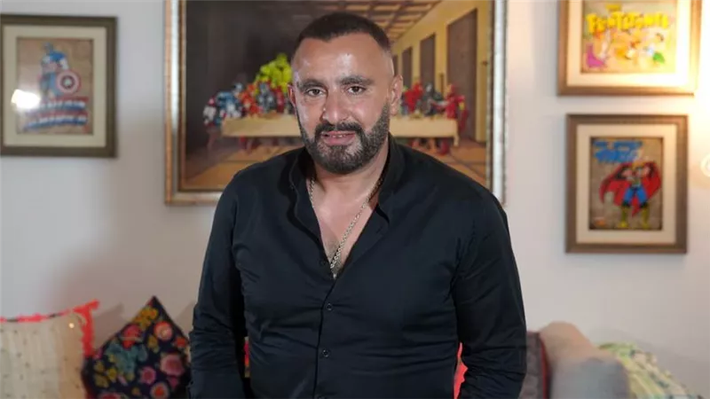 شاهد البرومو : قنابل أحمد السقا لـ خبر أبيض .. أسرار وكواليس وحكايات قريبًا