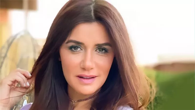 غادة عادل تستعد لأول بطولة مسرحية بعنوان عفريتة نص الليل والعرض فى موسم الرياض