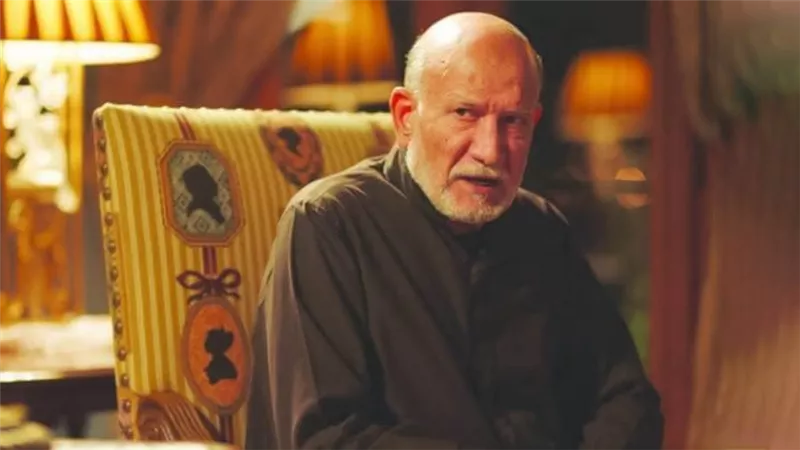 أحمد خليل .. محطات جوكر الدراما الذي بدأ حياته كومبارس مسرحي وعطا المراكيبي صنع نجوميته