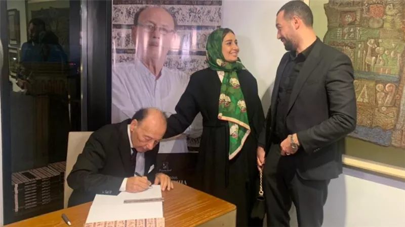 أحمد شيحة خلال حفل توقيع كتابه : فرحتي لم تكتمل إلا بحضور حلا ومعز مسعود