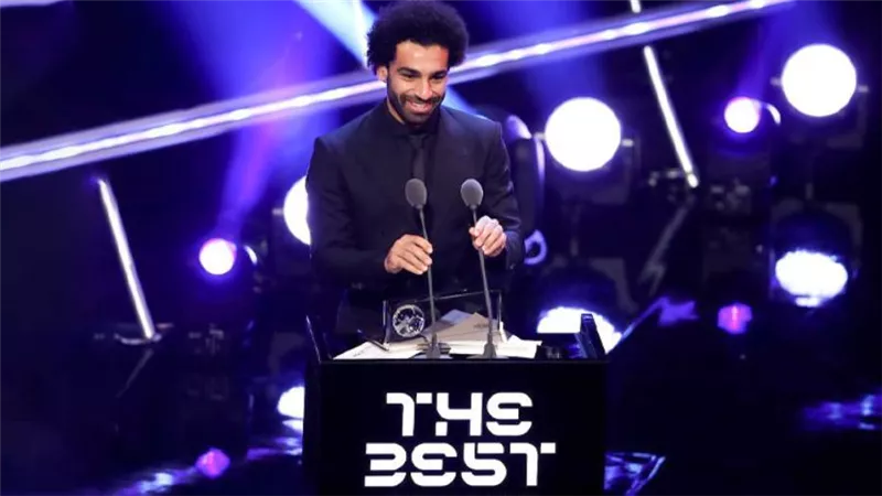 تاريخ منافسة محمد صلاح لـ كبار أوروبا على جائزة الأفضل في العالم
