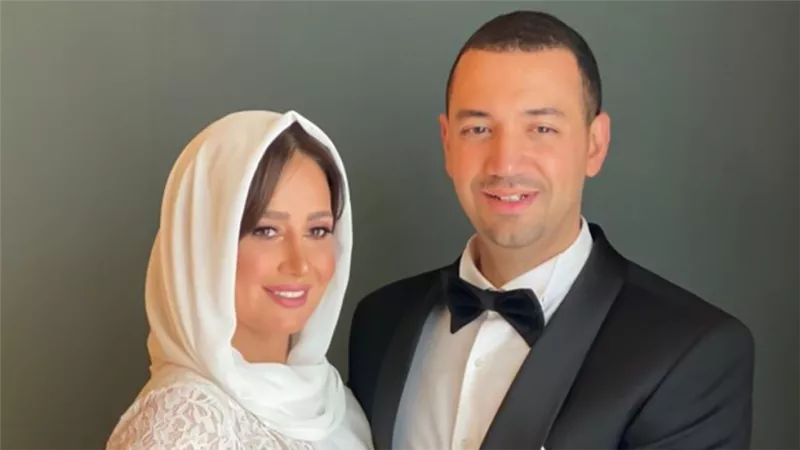 حلا شيحة : نفسي معز يرجع يعمل برامج دينية وخطوات الشيطان أفضل ما قدمه  