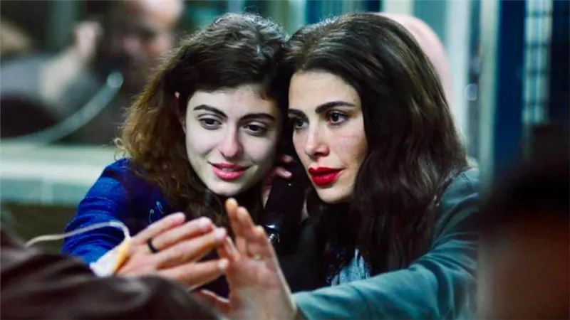رواد السوشيال ميديا يطلقون هاشتاج لسحب فيلم أميرة لـ صبا مبارك من ترشحيات الأوسكار والأردن يمنع عرضه