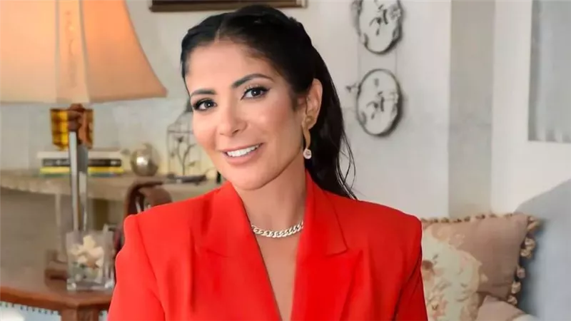 منى زكي مُدرسة أطفال بإحدى المدارس الدولية ضمن أحداث مسلسل لام شمسية رمضان 2022
