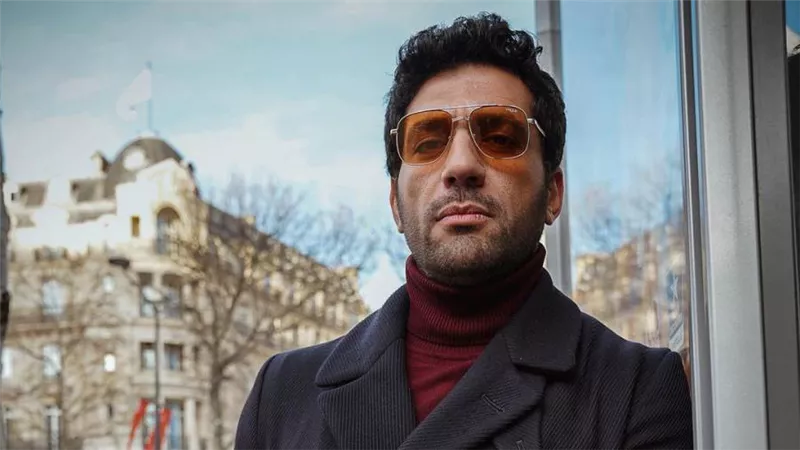 حسن الرداد : أجسد شخصية خالد صاحب معرض سيارات في فيلم تحت تهديد السلاح