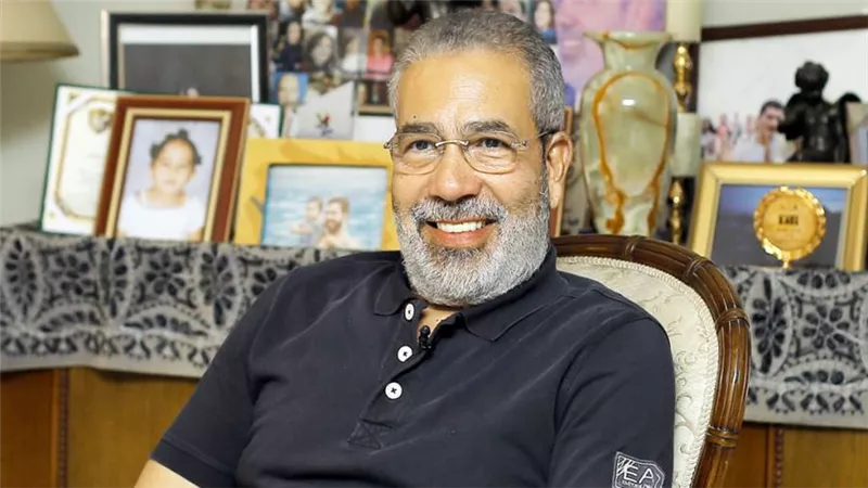 مدحت العدل لـ خبر أبيض : لم أعتزل كتابة الدراما الرمضانية وما قيل على لسانى ليس صحيحًا