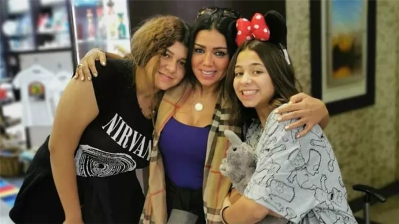 بالفيديو .. رانيا يوسف : قصيت شعرى زى شيرين فى طلاقى الأول وبقول لبناتى اتحملوا مسئولية نفسكم