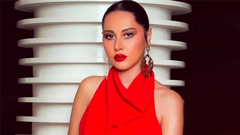 ياسمين رئيس فى أول تعليق بعد طلاقها : أشر الناس منزلة يوم القيامة يتقيه الناس مخافة لسانه 