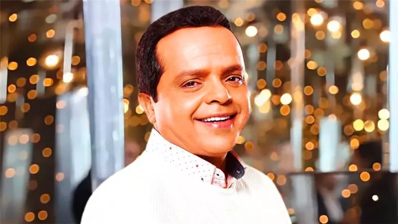 محمد هنيدى عن الضربة الروسية لـ أوكرانيا : وباء وحرب عالمية فاضلنا المذنب واجتياح الزومبي