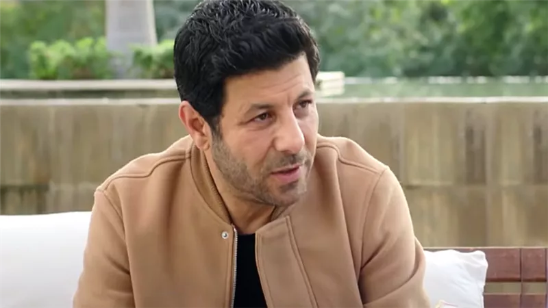 إياد نصار : وقعت في الحب مع بطلة أحد أعمالي وأرفض مشاركة حياتي الخاصة على السوشيال ميديا