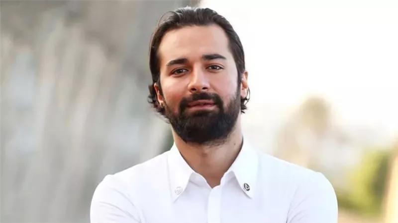 أحمد حاتم يعود لتصوير فيلم عاشق في العين السخنة والعرض قريبًا