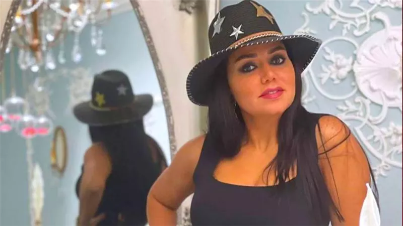 رانيا يوسف : مبروحش عزاءات النجوم علشان بيتهموني إني بعمل شو