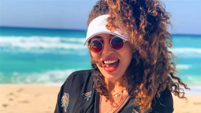 منة عدلى القيعي تحتفل بخطوبتها اليوم فى الساحل الشمالي واسم العريس داخل الخبر