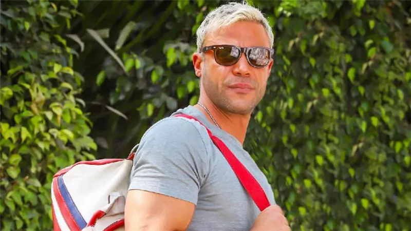 محمد إمام يتخطى الـ 40 مليون جنيه إيرادات لأول مرة فى تاريخه السينمائى بفيلم عمهم 