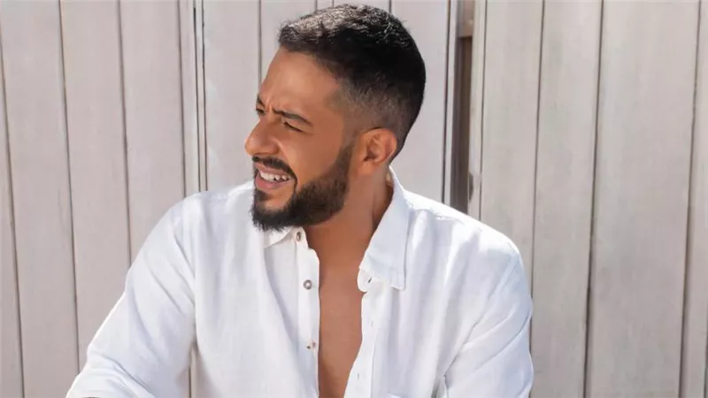 أغنية قلبي حبك جدا لـ محمد حماقي تصل إلى 4 ملايين مشاهدة بعد أسبوع على طرحها