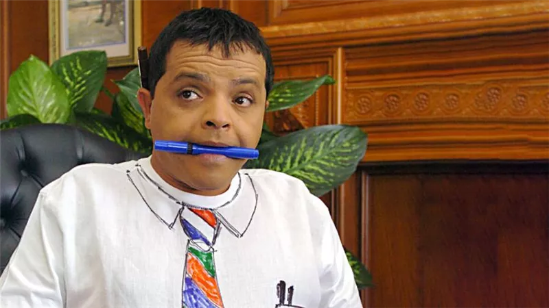 Back to School .. محمد هنيدي تعرض للضرب في ابتدائي بسبب شقيقته ووالده كان يفتخر بذكائه 