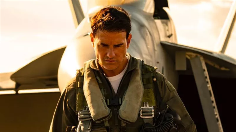 بعد كسر Top Gun حاجز المليار دولار .. توم كروز يستعد لتصوير أول فيلم في الفضاء