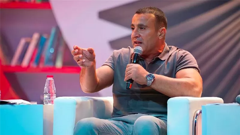 أحمد السقا : كان نفسي أبقى عازف جيتار والرباط الصليبي منعني من اللعب لنادي الزمالك