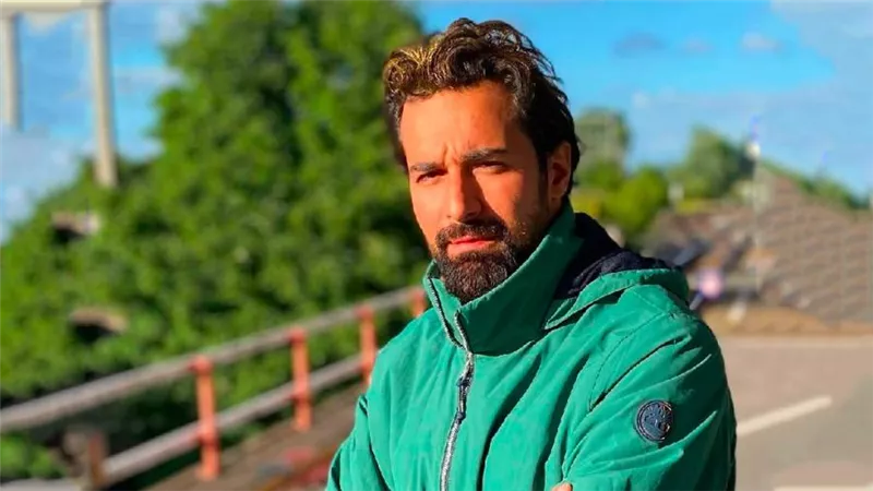 تأجيل طرح فيلم المطاريد بطولة أحمد حاتم إلى موسم رأس السنة 