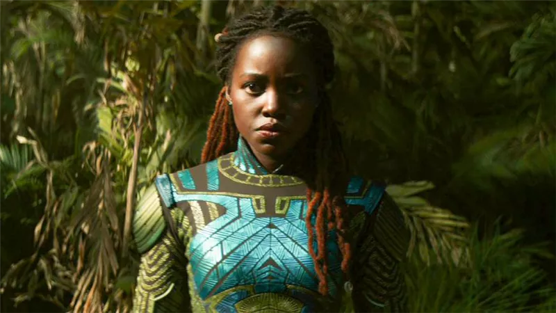 فيلم Black Panther يتجاوز 80 مليون دولار إيرادات حول العالم في ليلة واحدة 