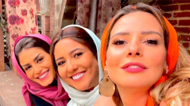بدون زينة .. أحدث صورة لـ زوجات محمد رمضان  فى مسلسل العمدة رمضان 2023