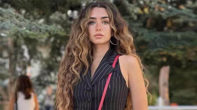 هنا الزاهد : أجسد دور خياطة تتحول لفاشون بلوجر في مسلسل سيب وأنا أسيب 