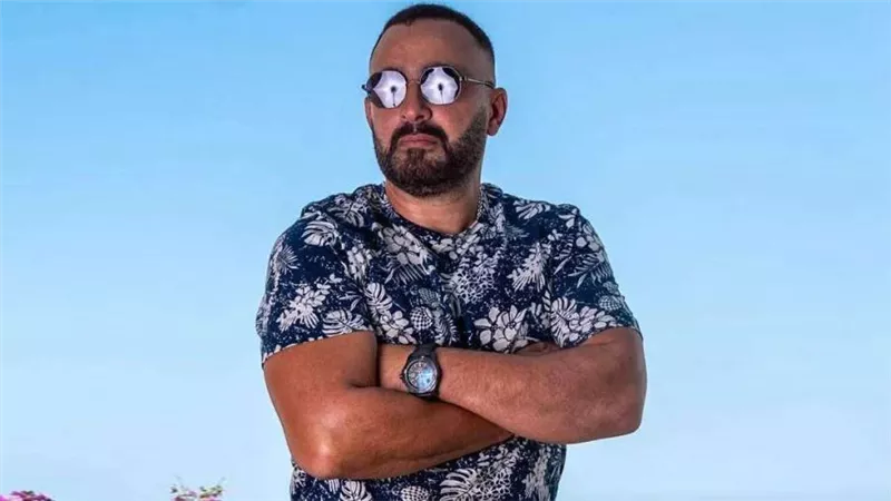 تلج أحمر إسم فيلم أحمد السقا الجديد والتصوير أول مارس بعدد من الدول الأوربية 