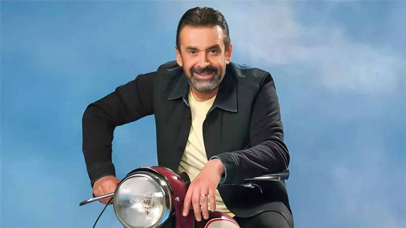 كريم عبدالعزيز ينشر البوستر الأول لفيلمه الجديد بيت الروبي والعرض في الصيف 