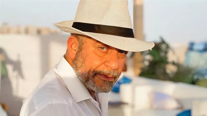 شريف منير يعمل في مجال الدعاية والإعلان ضمن أحداث مسلسله الجديد قائمة الأماني 
