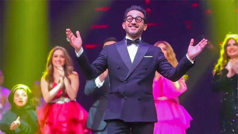 أحمد حلمي يختتم عروض مسرحية ميمو في جدة ويستعد لجولة جديدة في 3 مدن سعودية