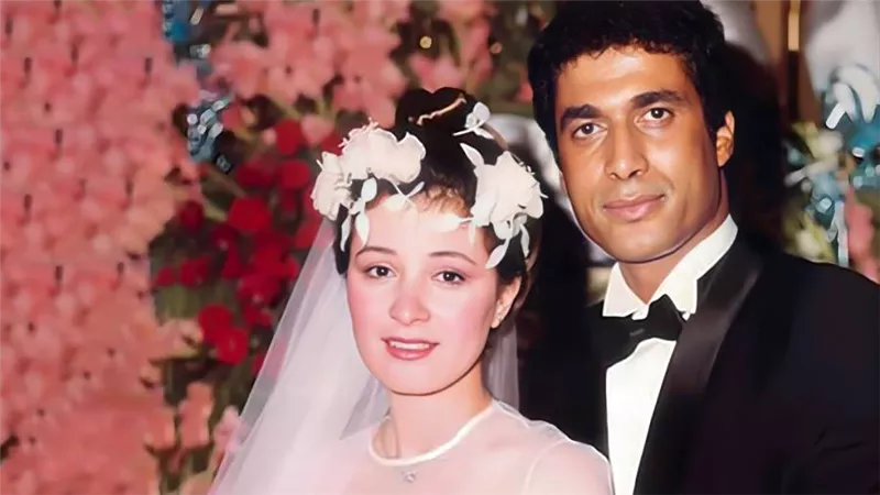 صحافة زمان .. تفاصيل السر الذي طلب أحمد زكي إخفائه بعد سماعه خبر وفاة طليقته هالة فؤاد