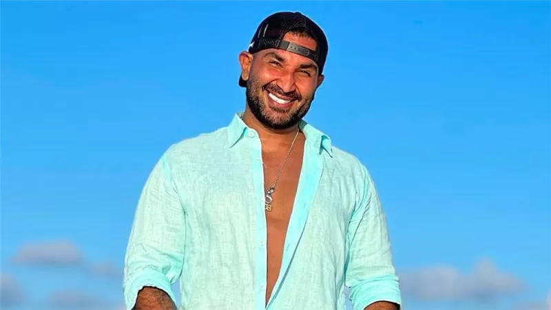 أحمد سعد يتصدر تريند تويتر بسبب حفل تونس .. ورواد السوشيال ميديا يطالبونه بعدم الاعتذار
