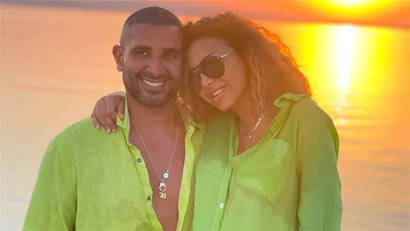 زوجة أحمد سعد تعلن انفصالهما : الطلاق تم بناء على رغبته وخدت مقلب في الجوازة دي لإن معدنه سئ