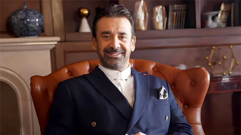 إرهابي ودكتور نفسي ومهندس وفرعون .. شخصيات يقدمها كريم عبدالعزيز في أعماله المقبلة