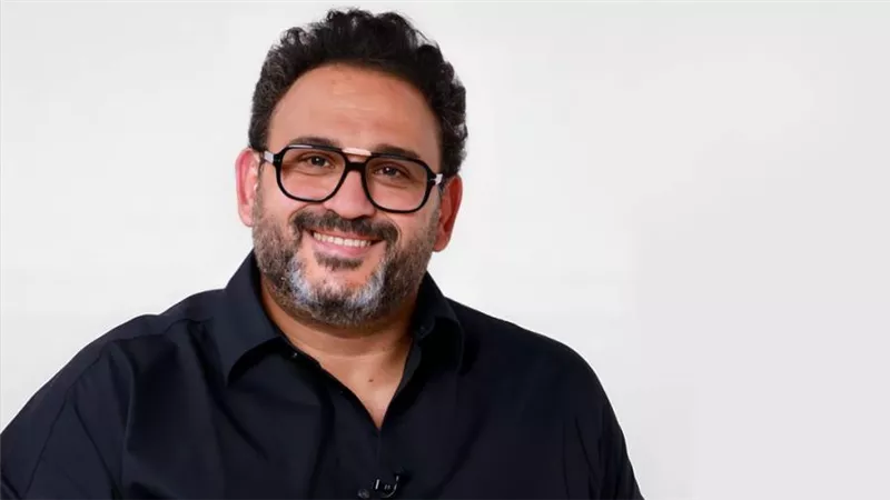 أكرم حسني : دخلت الشرطة بناء على رغبة والدى وعندي خوف من المرض طول الوقت