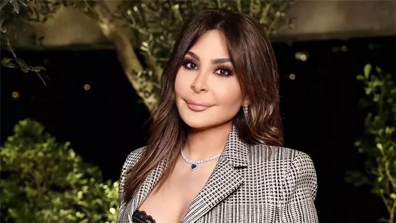 إليسا تتعرض لهجوم الجمهور للمرة الثالثة بسبب حفلها في السعودية : أخواتنا بيموتوا ولو عليكم التزامات استتروا