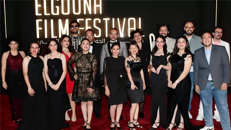 بالصور .. النجوم على ريد كاربت فيلم رفعت عيني للسما في مهرجان الجونة السينمائي