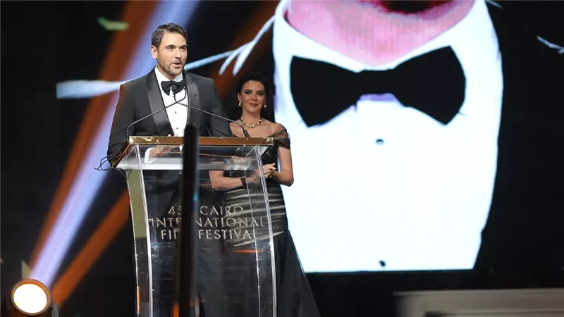 أحمد عز : مثلت على غير رغبة أهلي وأهدي تكريمي بمهرجان القاهرة للزعيم 